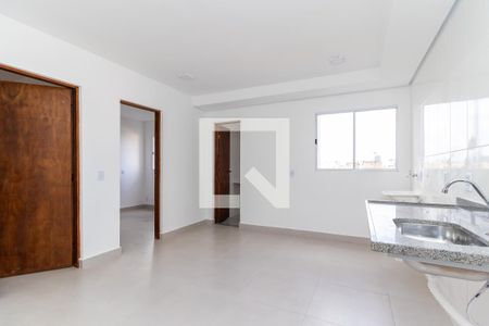 Sala / Cozinha de apartamento para alugar com 2 quartos, 40m² em Vila Taquari, São Paulo