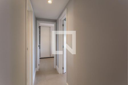 Corredor de apartamento à venda com 2 quartos, 71m² em Indianópolis, São Paulo