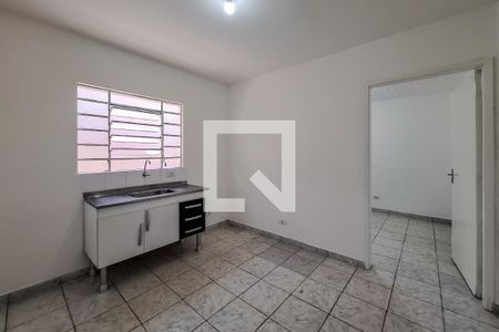 cozinha de casa para alugar com 1 quarto, 33m² em Vila São José, São Paulo