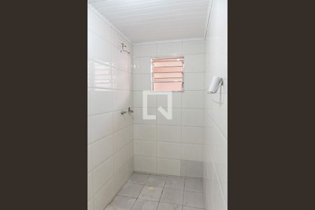 Banheiro  de casa para alugar com 1 quarto, 35m² em Vila São José, São Paulo