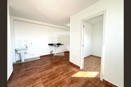 Sala de apartamento para alugar com 2 quartos, 34m² em Vila Guarani (zona Sul), São Paulo