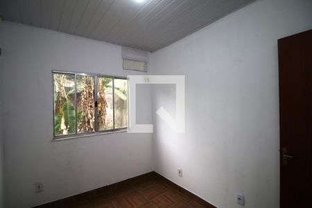 Quarto 2 de casa para alugar com 2 quartos, 80m² em Brás de Pina, Rio de Janeiro