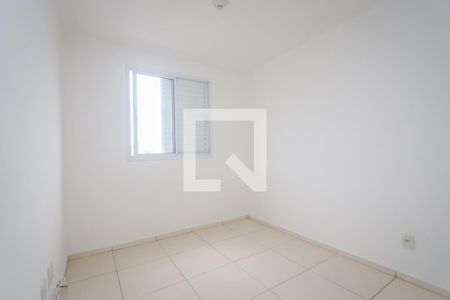 Quarto 1 de apartamento para alugar com 2 quartos, 45m² em Jardim Elizabete, Taboão da Serra