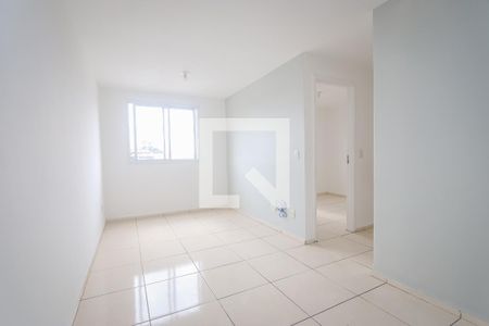 Sala de apartamento para alugar com 2 quartos, 45m² em Jardim Elizabete, Taboão da Serra