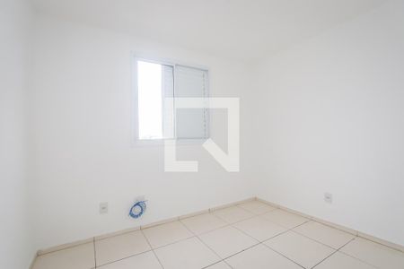 Quarto 2 de apartamento para alugar com 2 quartos, 45m² em Jardim Elizabete, Taboão da Serra