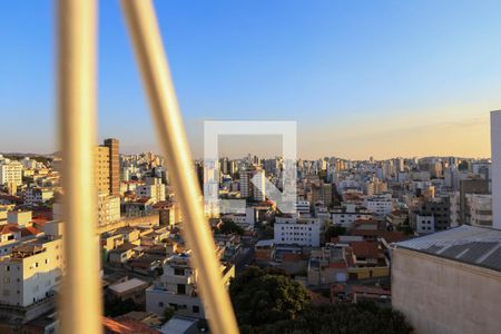 Vista da Sala de apartamento à venda com 4 quartos, 140m² em União, Belo Horizonte