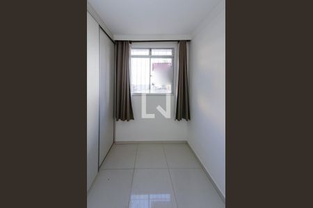 Quarto 1 de apartamento à venda com 2 quartos, 70m² em Estrela do Oriente, Belo Horizonte