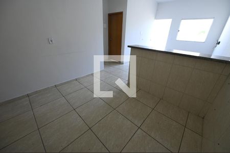 Sala de casa para alugar com 2 quartos, 60m² em Residencial Forteville, Goiânia