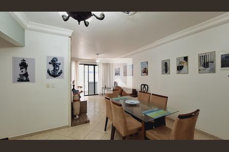 Sala  de apartamento para alugar com 3 quartos, 140m² em Tupi, Praia Grande