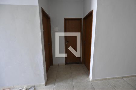 Corredor de casa para alugar com 2 quartos, 70m² em Residencial Forteville, Goiânia