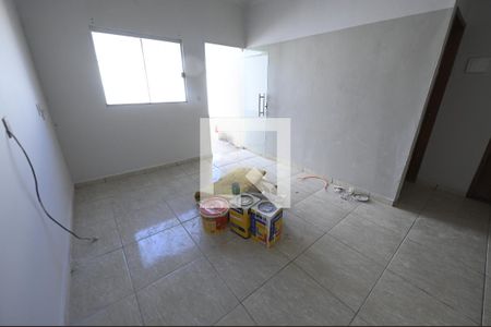 Sala de casa para alugar com 2 quartos, 70m² em Residencial Forteville, Goiânia