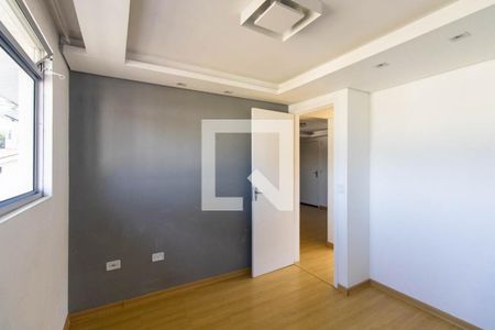 Quarto 1 de apartamento para alugar com 2 quartos, 61m² em Santa Cândida, Curitiba