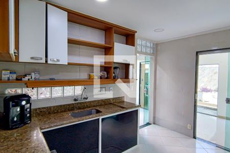 cozinha de casa para alugar com 3 quartos, 400m² em Taquara, Rio de Janeiro