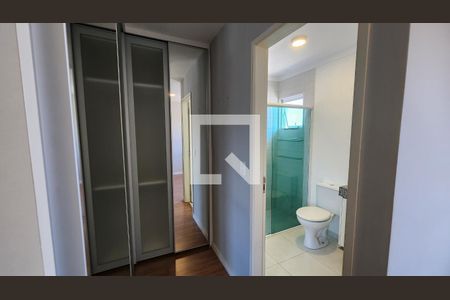 Closet da suíte de casa de condomínio à venda com 3 quartos, 110m² em Medeiros, Jundiaí