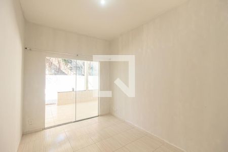 Sala de casa para alugar com 3 quartos, 99m² em Guaratiba, Rio de Janeiro