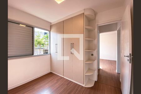 Quarto 1 de apartamento para alugar com 2 quartos, 51m² em Jardim Ouro Preto, São Paulo