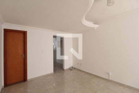 Sala de casa à venda com 2 quartos, 65m² em Piratininga, Belo Horizonte