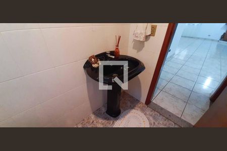 Casa para alugar com 400m², 4 quartos e 4 vagas Casa para alugar com 400m², 4 quartos e 4 vagasLavabo