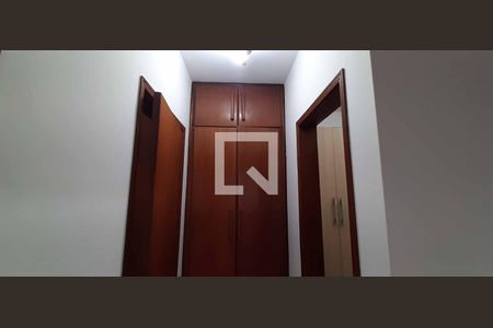 Casa para alugar com 400m², 4 quartos e 4 vagas Casa para alugar com 400m², 4 quartos e 4 vagasCloset