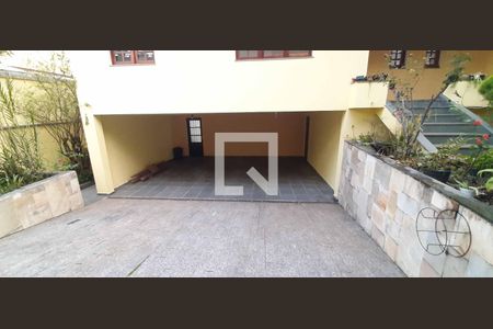 Casa para alugar com 400m², 4 quartos e 4 vagas Casa para alugar com 400m², 4 quartos e 4 vagasGaragem