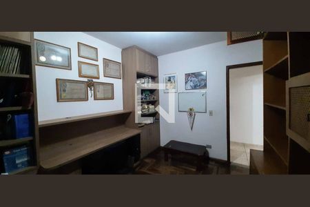 Casa para alugar com 400m², 4 quartos e 4 vagas Casa para alugar com 400m², 4 quartos e 4 vagasEscritório