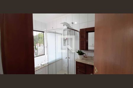 Casa para alugar com 400m², 4 quartos e 4 vagas Casa para alugar com 400m², 4 quartos e 4 vagasBanheiro da Suíte 1