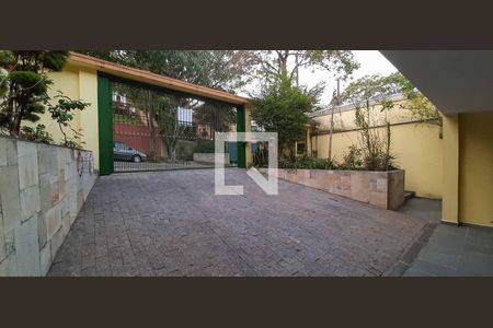 Casa para alugar com 400m², 4 quartos e 4 vagas Casa para alugar com 400m², 4 quartos e 4 vagasGaragem