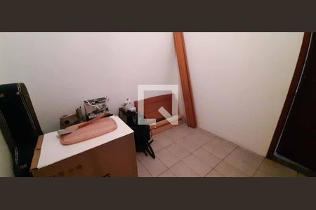 Casa para alugar com 400m², 4 quartos e 4 vagas Casa para alugar com 400m², 4 quartos e 4 vagasSuíte 2