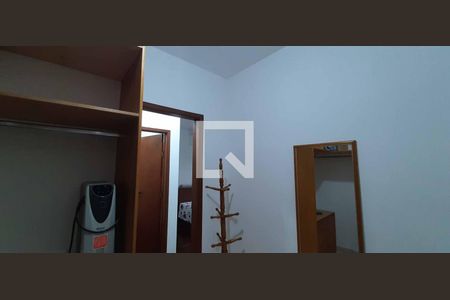 Casa para alugar com 400m², 4 quartos e 4 vagas Casa para alugar com 400m², 4 quartos e 4 vagasCloset