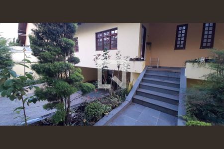 Casa para alugar com 400m², 4 quartos e 4 vagas Casa para alugar com 400m², 4 quartos e 4 vagasGaragem