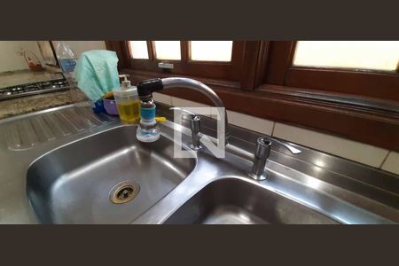 Casa para alugar com 400m², 4 quartos e 4 vagas Casa para alugar com 400m², 4 quartos e 4 vagasCozinha