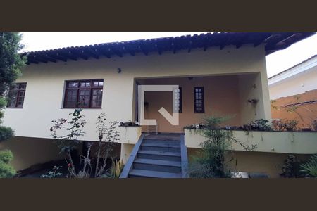 Casa para alugar com 400m², 4 quartos e 4 vagas Casa para alugar com 400m², 4 quartos e 4 vagasGaragem