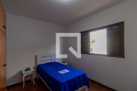 Quarto 2 de casa à venda com 3 quartos, 100m² em Burgo Paulista, São Paulo