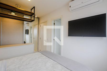 Suite de apartamento à venda com 3 quartos, 72m² em Jardim Itu, Porto Alegre