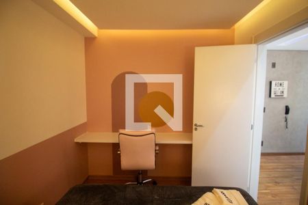 Quarto 1 de apartamento à venda com 2 quartos, 40m² em Vila Taquari, São Paulo