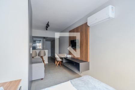 Sala/Quarto de kitnet/studio para alugar com 1 quarto, 33m² em Centro Histórico, Porto Alegre