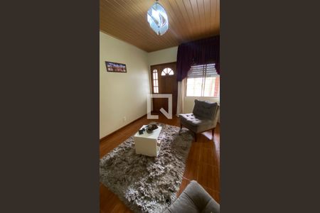 Sala de casa para alugar com 2 quartos, 90m² em Piratini, Alvorada