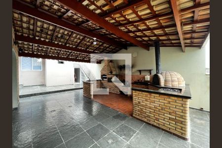 Casa à venda com 3 quartos, 250m² em Jardim Monte Azul, São Paulo