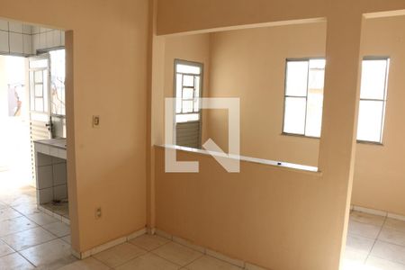 Sala de casa para alugar com 1 quarto, 48m² em Engenho Pequeno , Nova Iguaçu