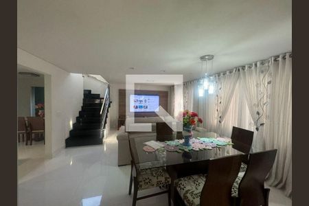 Casa à venda com 3 quartos, 304m² em Santa Terezinha, São Bernardo do Campo