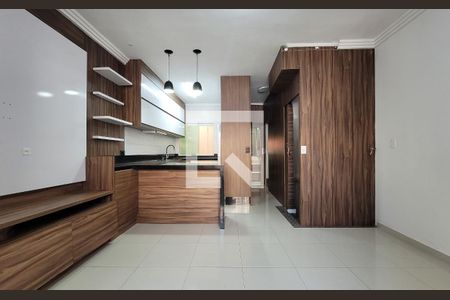 Sala de casa para alugar com 2 quartos, 115m² em Vila Humaita, Santo André