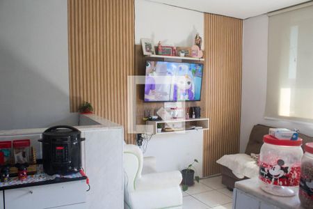 Sala de casa para alugar com 2 quartos, 120m² em Vila Santa Terezinha, Carapicuíba