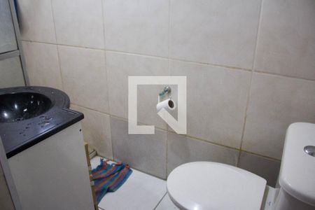 Banheiro de casa para alugar com 2 quartos, 120m² em Vila Santa Terezinha, Carapicuíba