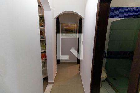 Corredor de casa à venda com 2 quartos, 400m² em Piratininga, Niterói