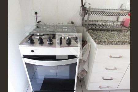 Cozinha de apartamento à venda com 2 quartos, 64m² em Chácara Agrindus, Taboão da Serra