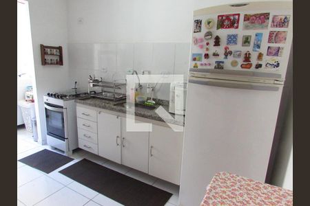 Cozinha de apartamento à venda com 2 quartos, 64m² em Chácara Agrindus, Taboão da Serra