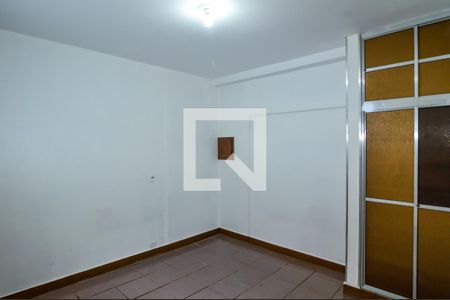 Quarto de casa para alugar com 1 quarto, 50m² em Jardim Silveira, Barueri