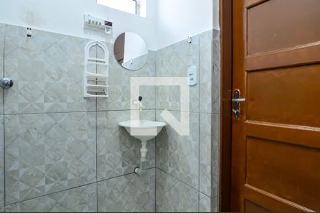 Banheiro de casa para alugar com 1 quarto, 50m² em Jardim Silveira, Barueri