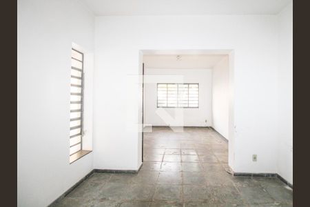 Sala de casa para alugar com 4 quartos, 215m² em Jardim Chapadão, Campinas