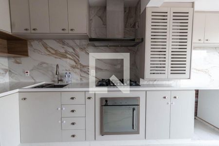 Cozinha de apartamento à venda com 2 quartos, 59m² em Santa Teresinha, São Paulo